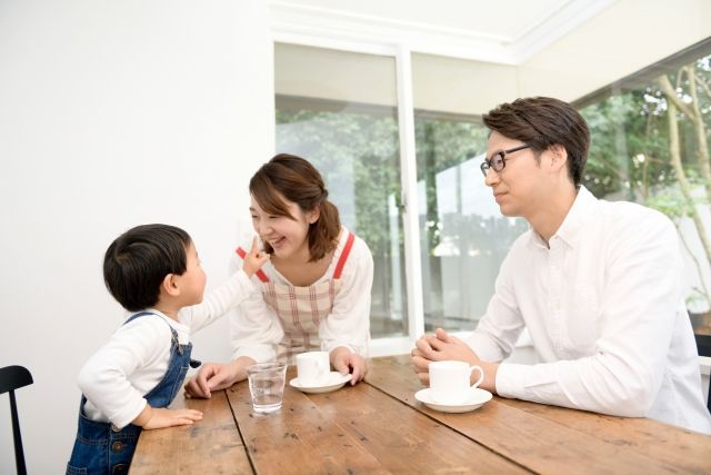 孩子的11個行為 可反映家教是否出了問題_黃巴士