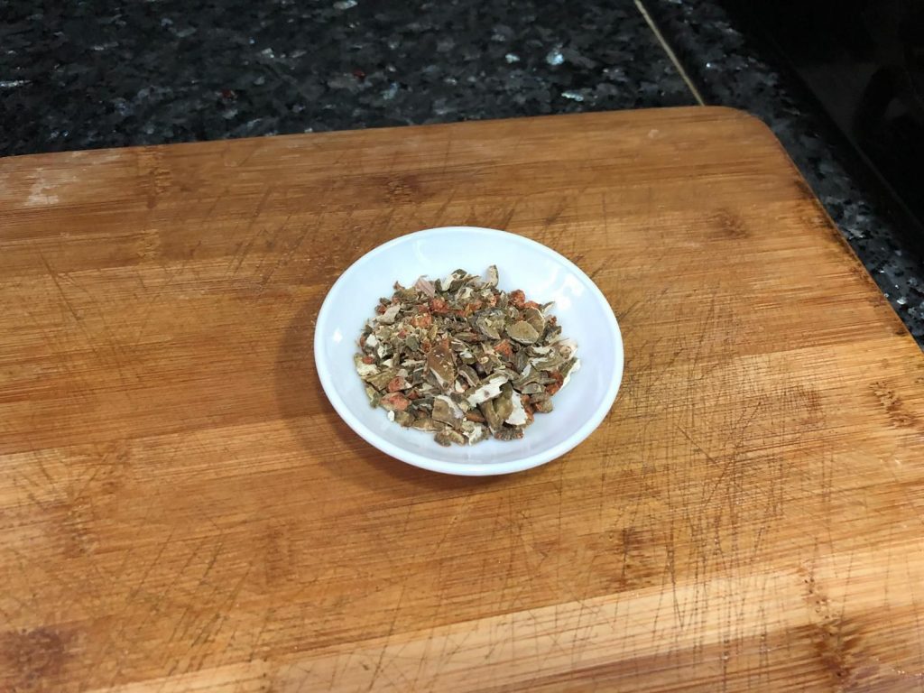 【湯水食譜】田七川芎赤小豆豬骨湯_黃巴士