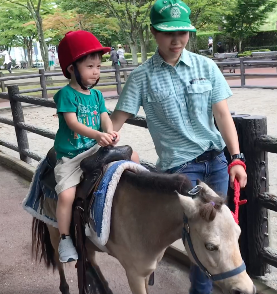 【福崗親子遊】餵飼野生動物體驗 九州必到的自然動物園_黃巴士