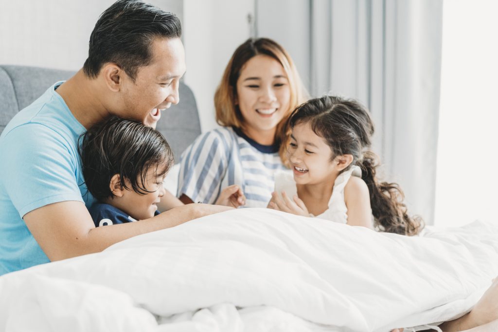 孩子故意搗蛋怎麼辦?_黃巴士