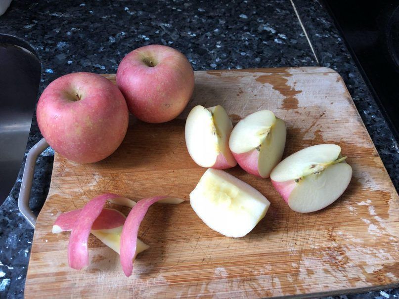 【潤肺止咳】五指毛桃玉竹雙棗蘋果瘦肉湯_成洛媽媽_黃巴士