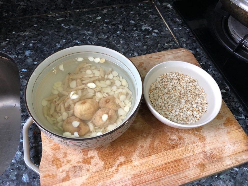 【湯水食譜】雙雪麥冬薏米竹蔗水_黃巴士