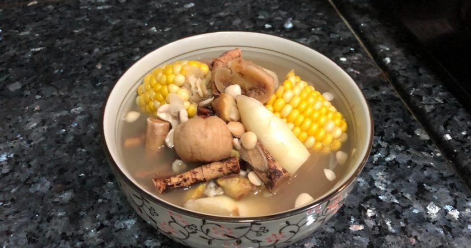 湯水食譜 五指毛桃竹芋無花果栗子素湯_黃巴士
