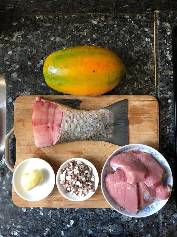 【湯水食譜】木瓜茨實魚尾湯_黃巴士