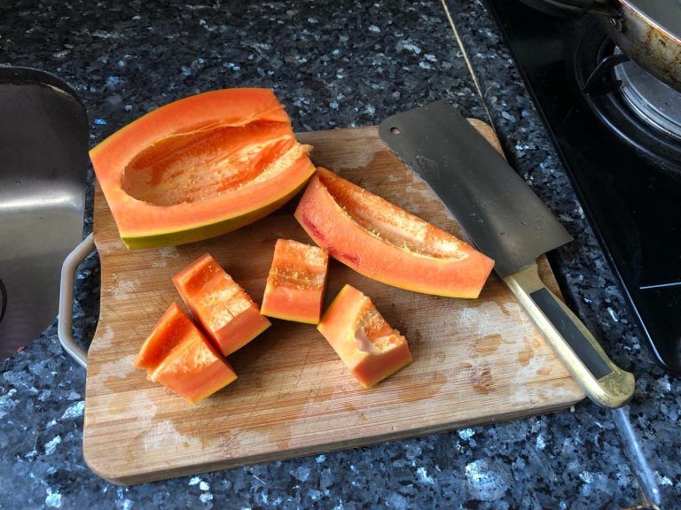 【湯水食譜】木瓜茨實魚尾湯_黃巴士